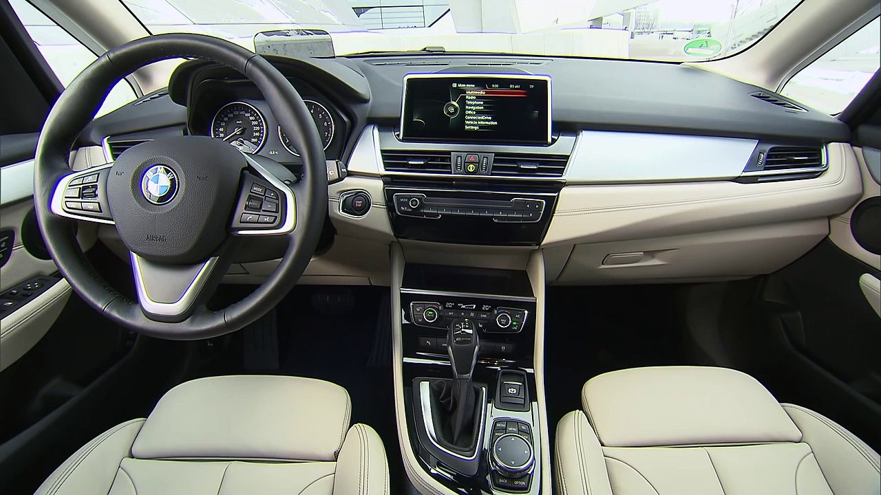 2016 BMW 225xe Interior