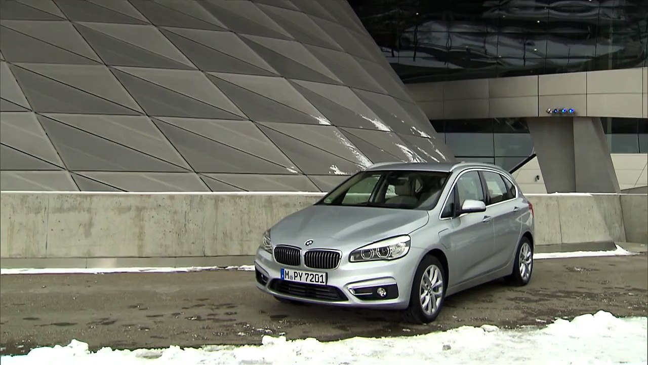 2016 BMW 225xe Exterior