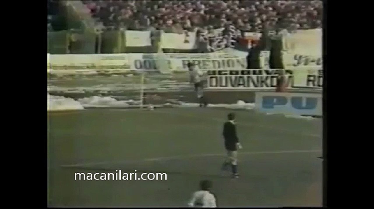 23.11.1983 - 1983-1984 UEFA Cup 3rd Round 1st Leg FK Radnicki Nis 0-2 HNK Hajduk Split