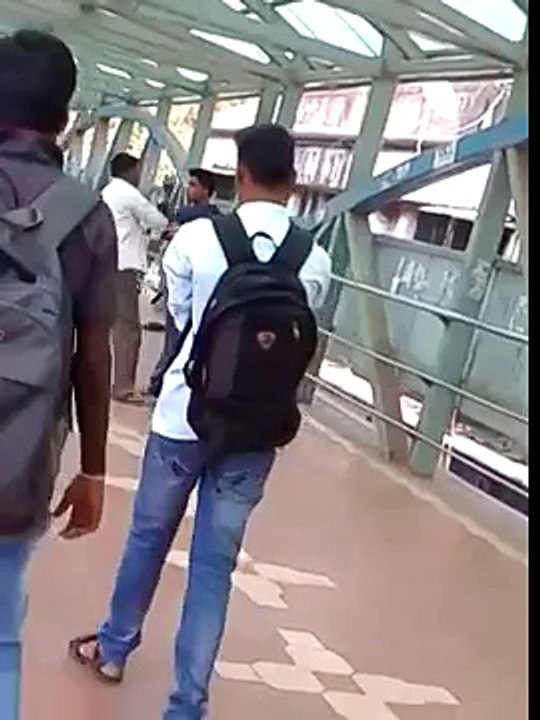 Desi lovers caught live on station