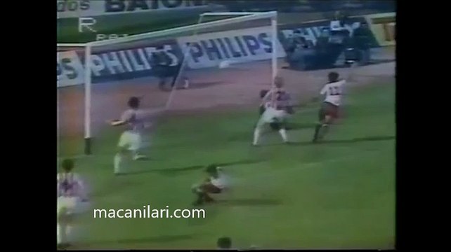 02.11.1983 - 1983-1984 European Champion Clubs' Cup 2nd Round 2nd Leg Benfica 3-0 Olympiacos FC