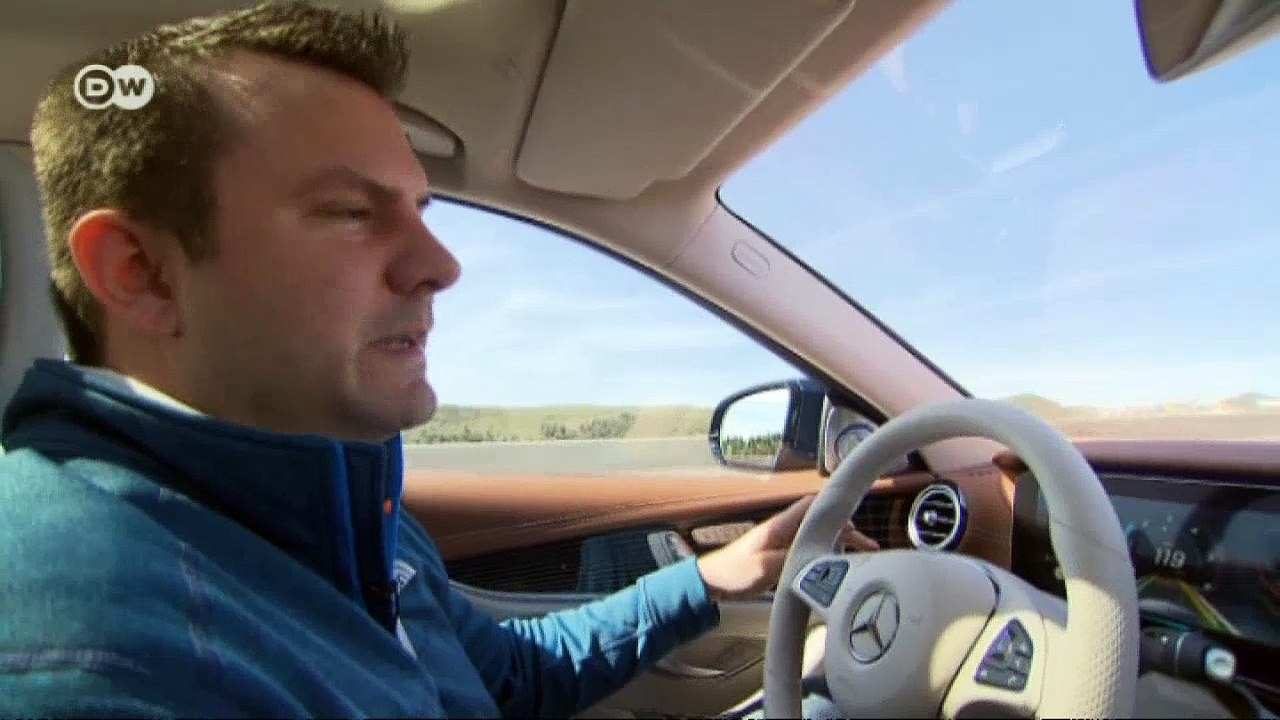 Semi-autonomous: the new Mercedes E-Class | Dri...