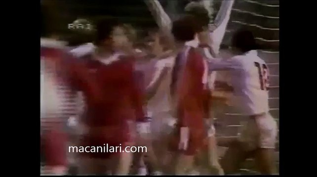 02.11.1983 - 1983-1984 European Champion Clubs' Cup 2nd Round 2nd Leg Hamburger SV 3-2 Dinamo Bucureşti