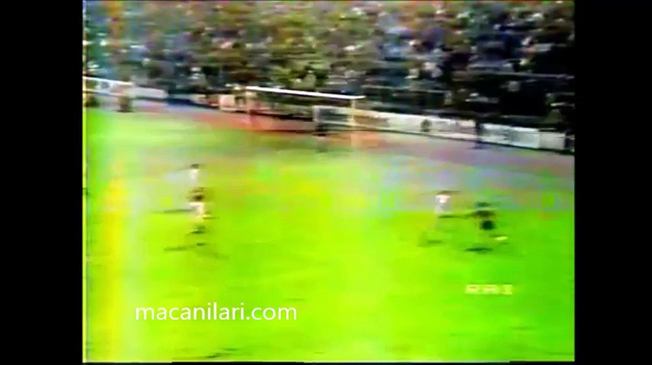 02.11.1983 - 1983-1984 European Champion Clubs' Cup 2nd Round 2nd Leg Dundee United FC 4-0 Standard Liege