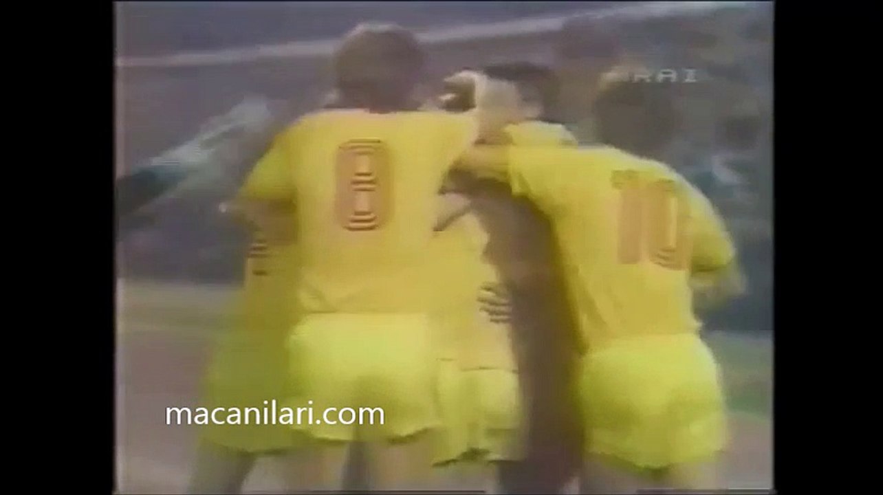 28.09.1983 - 1983-1984 UEFA Cup Winners' Cup 1st Round 2nd Leg Dukla Prag 2-2 Manchester United