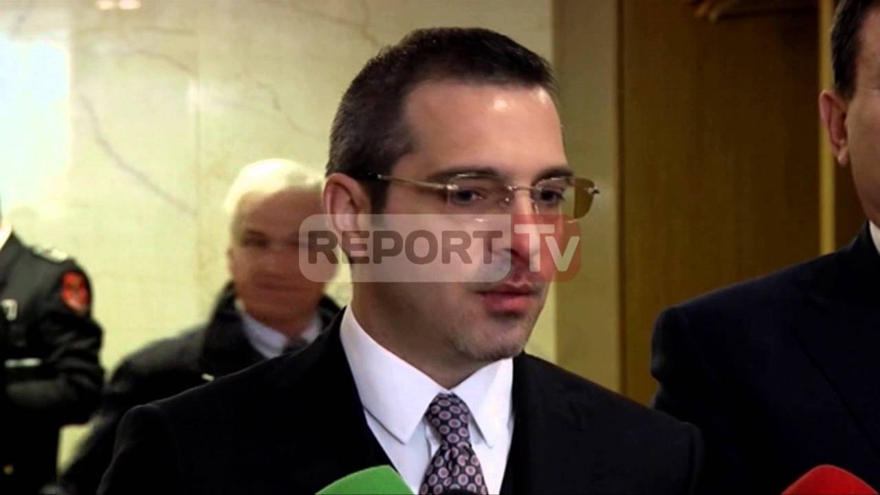 Report TV - Tahiri:Strazimiri dorëzoi armën asnjë deputet s'duhet të mbajë