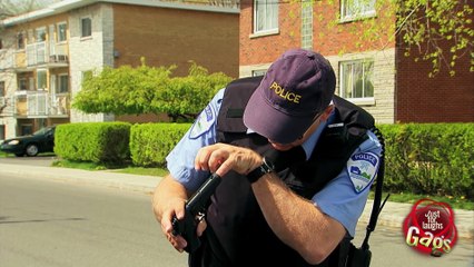 Cop Shoots Own Finger Prank