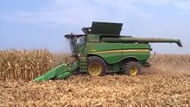 4 John Deere S690 Combines Harvesting Corn