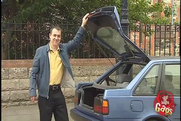 Hand Stuck In Car Boot Prank