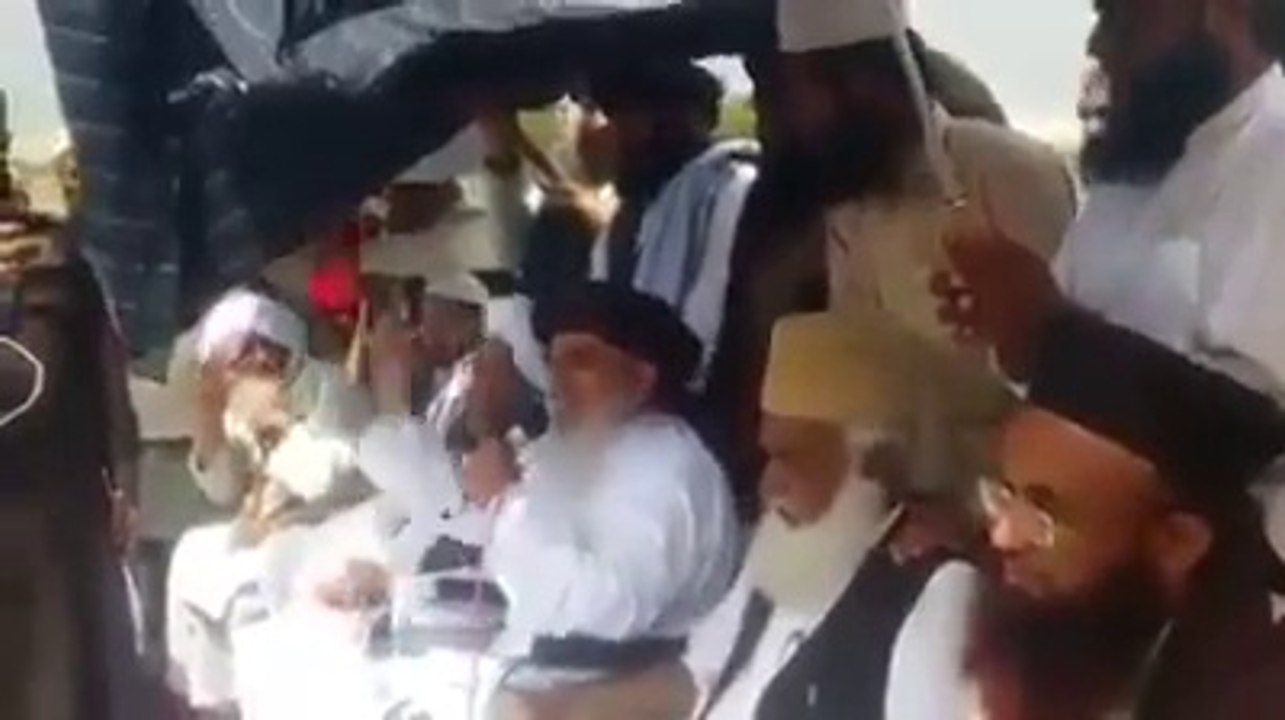 Molvi Khadim Hussain Bashing Imran Khan In Islamabad Dharna....