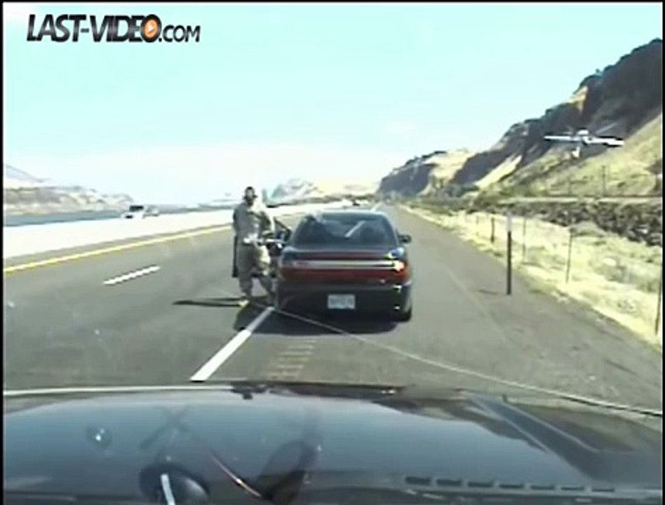 Shooting on a highway in the USA (Soldier VS Police)