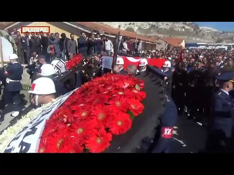 Şehit polis memuru Volkan Çay memleketi Adana'da toprağa verildi