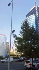 Avión que sobrevoló a baja altura en Santiago sorprendió a chilenos