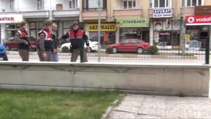 Cezaevi Firarisi Saklandığı Çöplükte Yakalandı