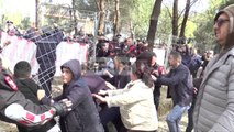 Report TV - Lirohen 13 protestuesit e PD dhe Babasi, hetim në gjendje të lirë