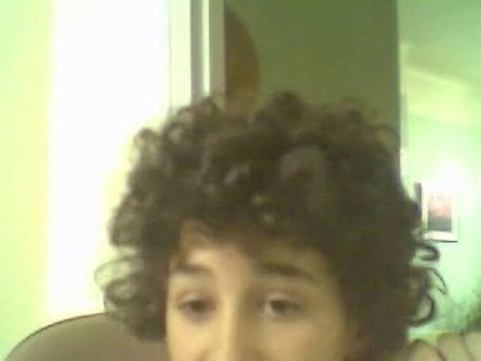 Moi qui raconte la blague du pili pili