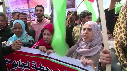 Gaza and West Bank residents march to mark 'Land Day'