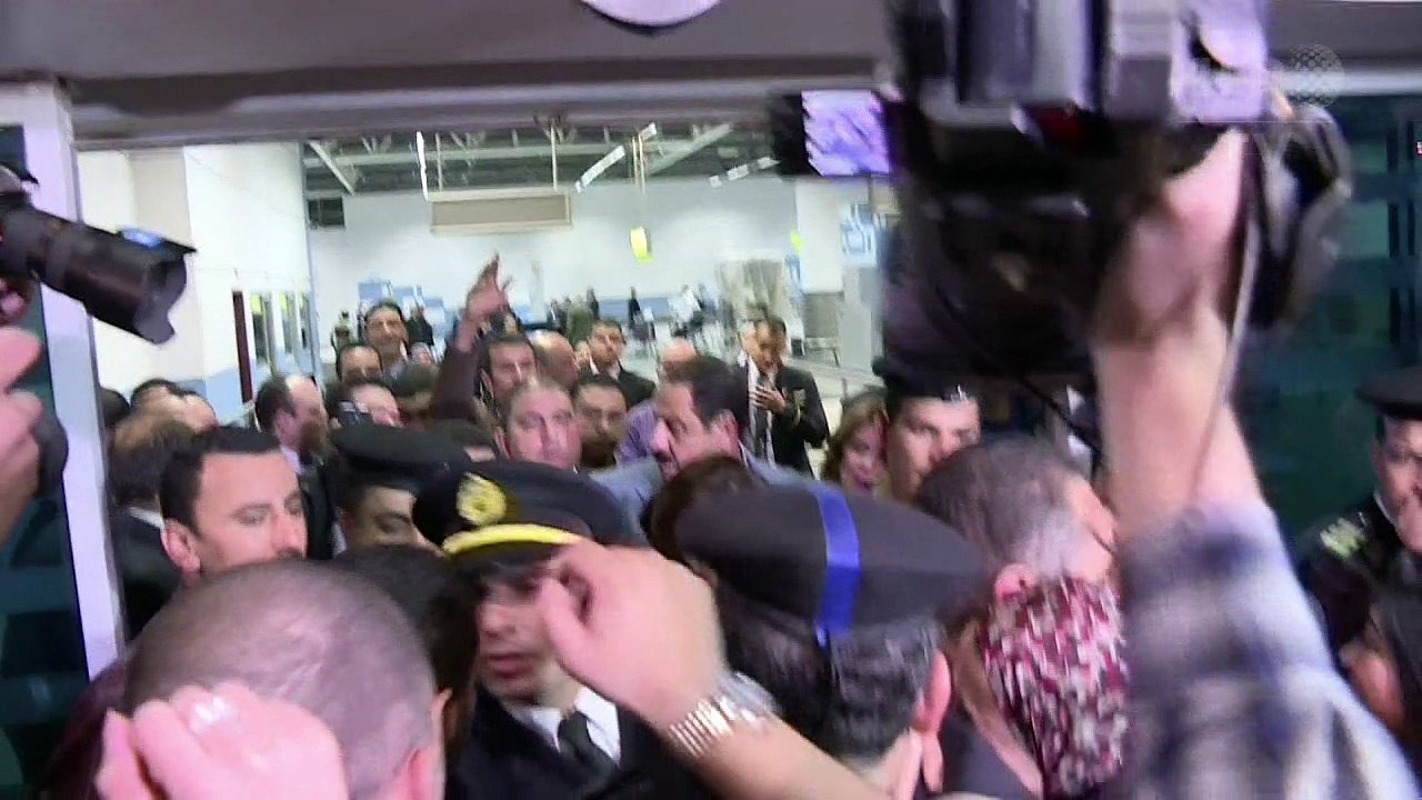 Egyptair-passagiere berichten von entführung