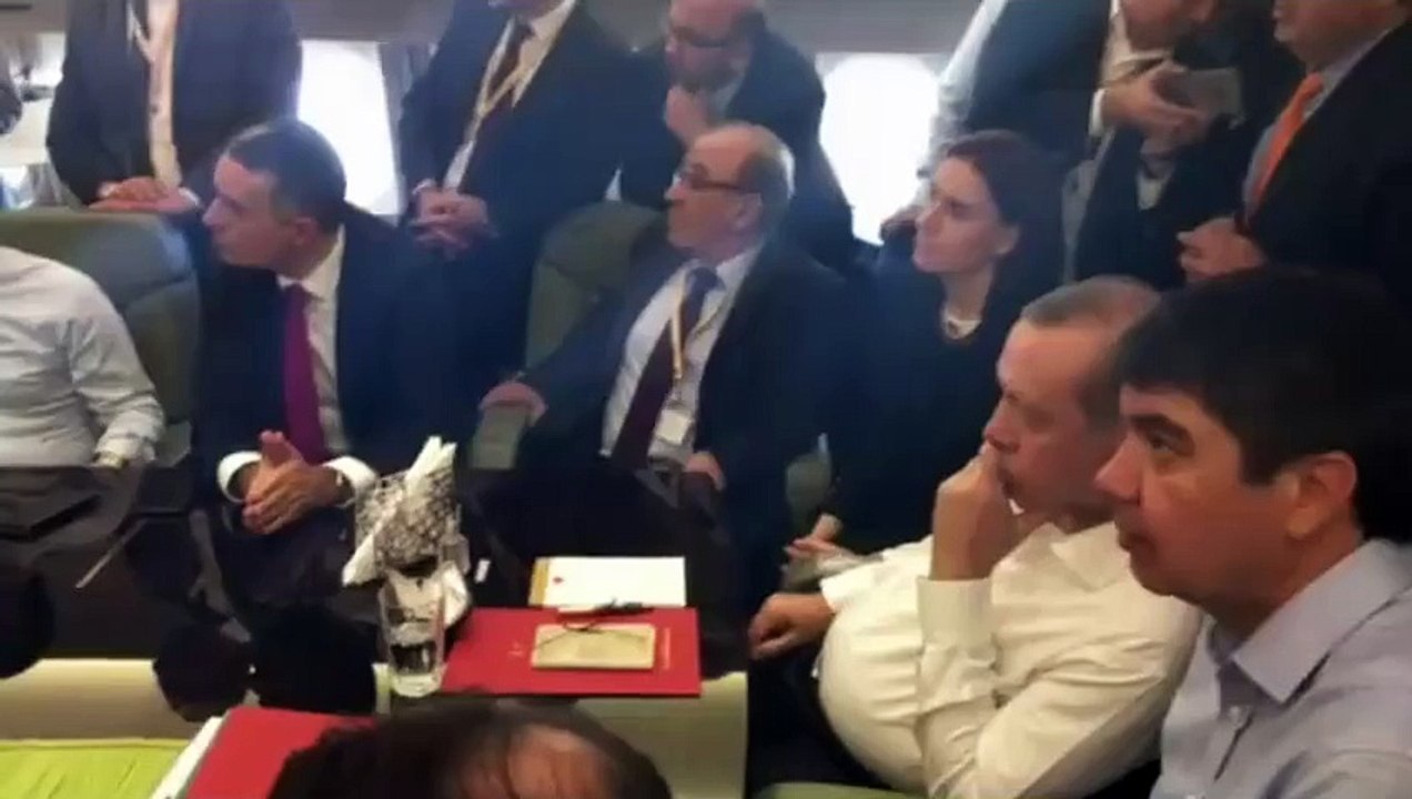 Erdoğan Hakan'ın golüne böyle sevindi.