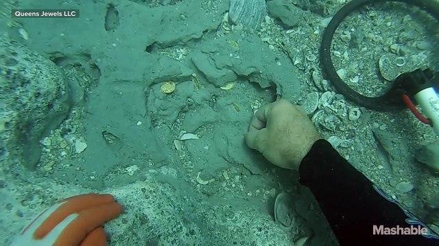 Un chasseur de trésor trouve 1 millions de dollars en pièces d'or au larges des cotes de Floride