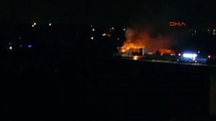 Tem Otoyolunda Parke Yüklü Tır Yandı: 2 Yaralı