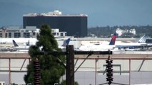 Delta Airlines 747-400 Departing L.A.X.  04/12 ( Smoky Engines ) :-)