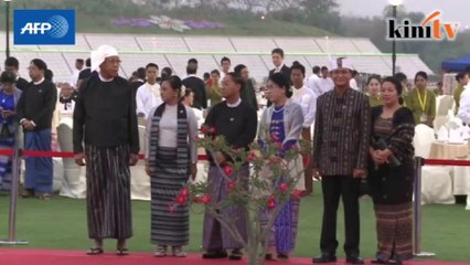 Myanmar President hosts state dinner as country enters new era