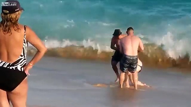 Спасение купальщицы