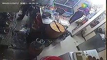 Akibat Main Ponsel Sembarangan
