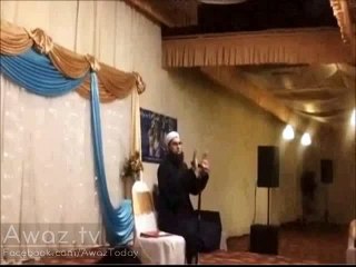 Junaid Jamshed Telling How He Inspired With Two Girls In His Show - MUST WATCH