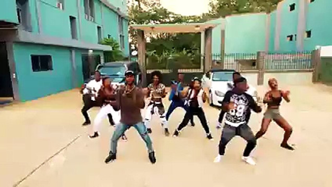 Shado Chris - C'est pas possible feat. Youness (Clip officiel)