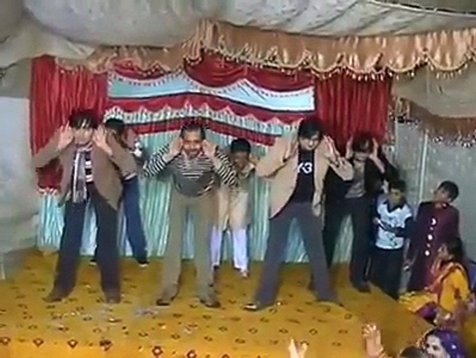 Boys Dance At Mehndi