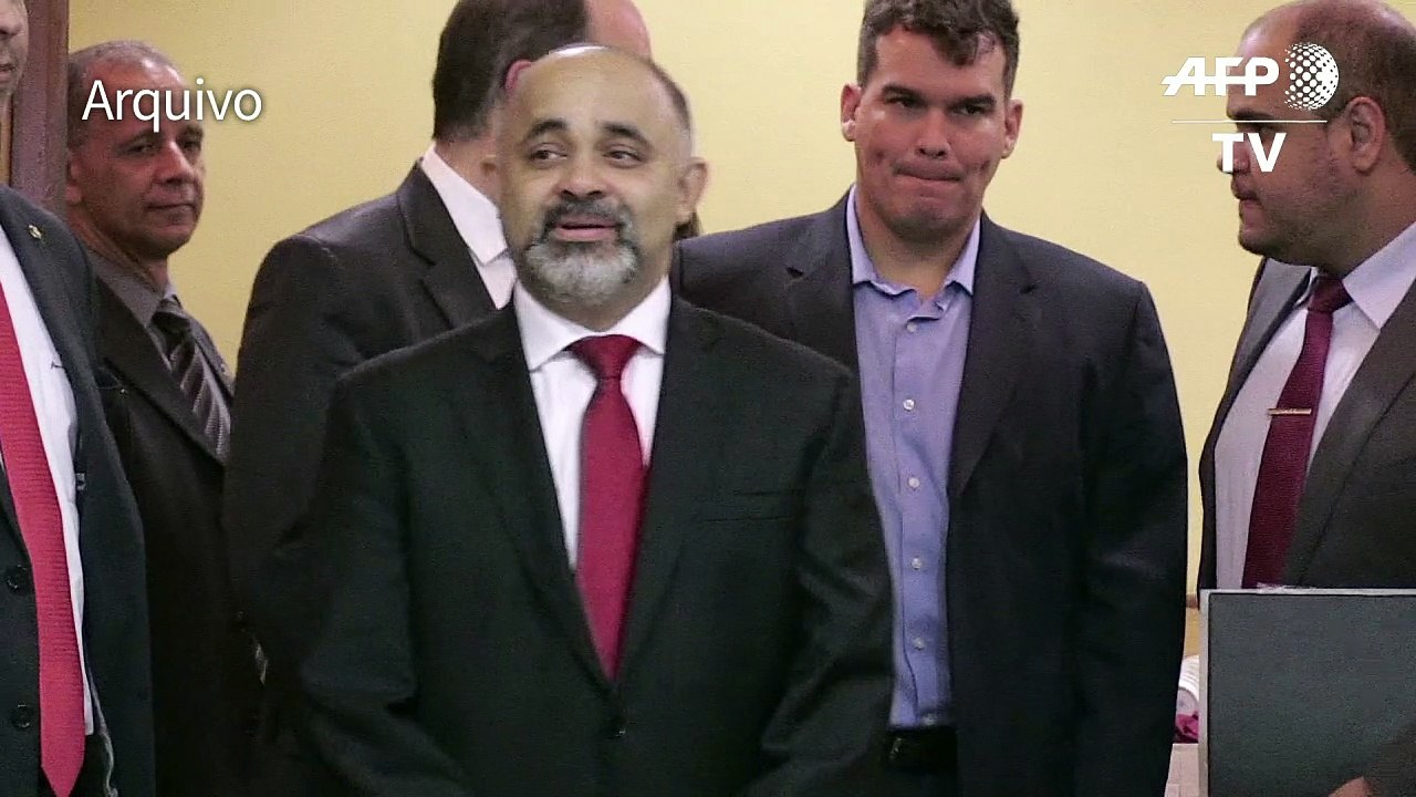 Dilma troca ministro do Esporte