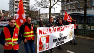 Etudiants et employés manifestent contre la Loi Travail à Boulogne-sur-Mer