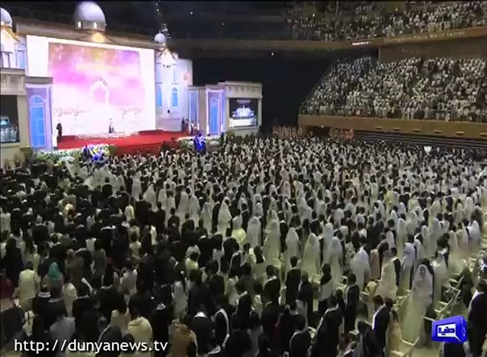Mass wedding in South Korea sees 3,000 couples tie knot