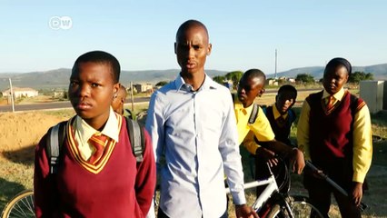 Bike sharing system changes students' life | DW News