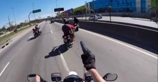 Imagens impressionantes de perseguições de mota da polícia brasileira a alguns criminosos