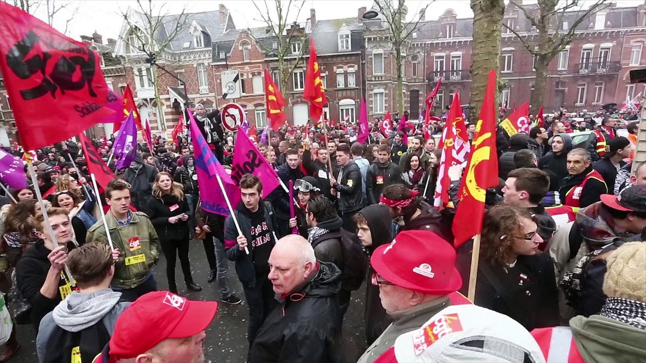 Manifestation contre la loi El Khomri à Valenciennes: passage devant le lycée Watteau et la faculté