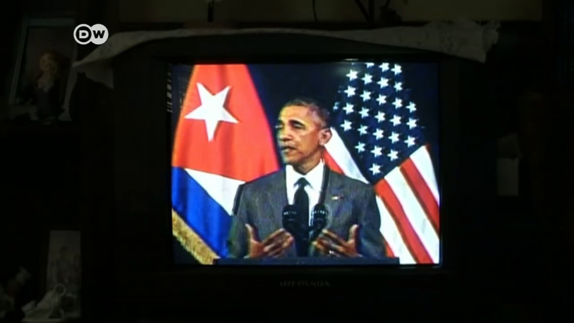 US President Obama urges change in Cuba | DW News