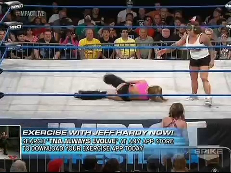Mickie James vs Velvet Sky Knockouts Match