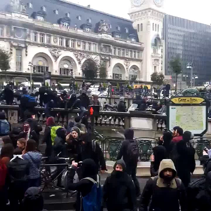Incidents à Paris lors de la manifestation contre la loi Travail