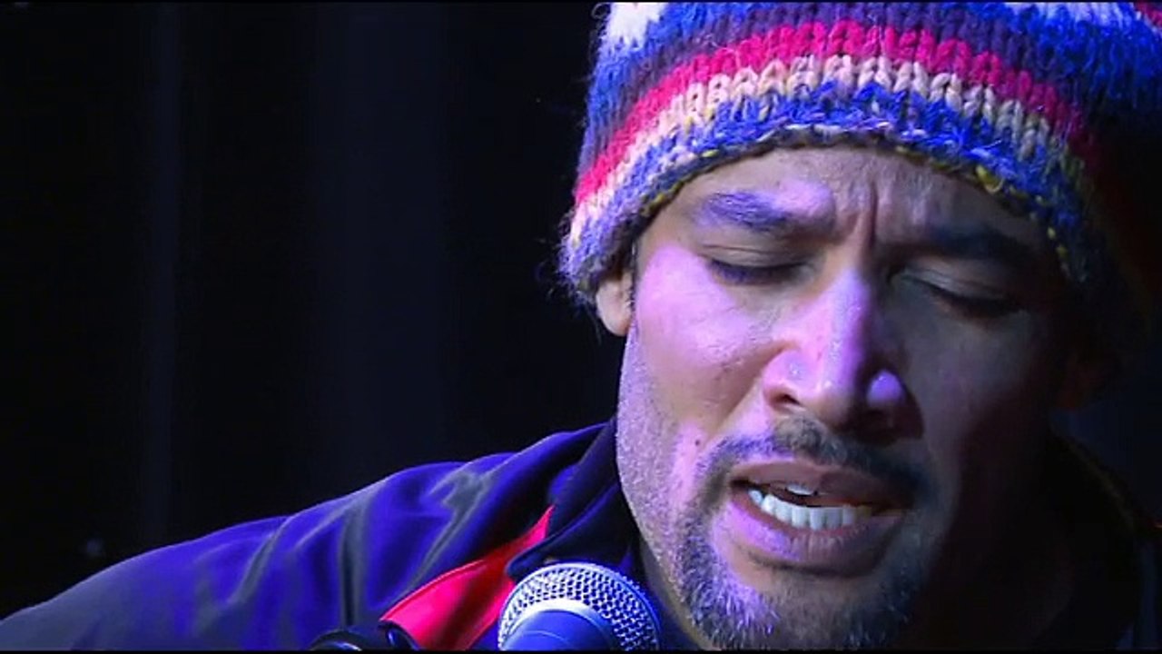 Ben Harper chante "Walk away"