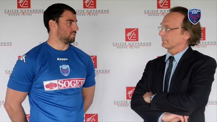 Jonathan Wisniewski reçoit le trophée de l'Homme du Match FCG-La Rochelle