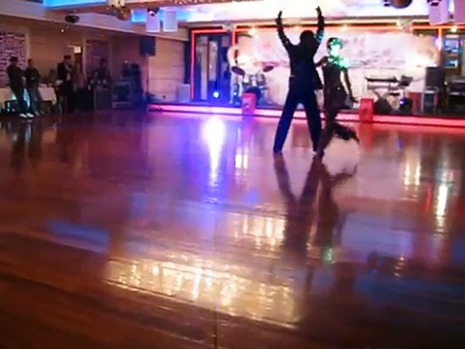 JDS Jason Dance Studio Jason & Polly - Yan Tsai Latin Performance ChaChaCha 20091107.AVI