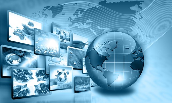 СИЛЬНЫЙ ВЕТЕР В НОРИЛЬСКЕ СБИВАЛ ЛЮДЕЙ И ДВИГАЛ САМОЛЕТЫ