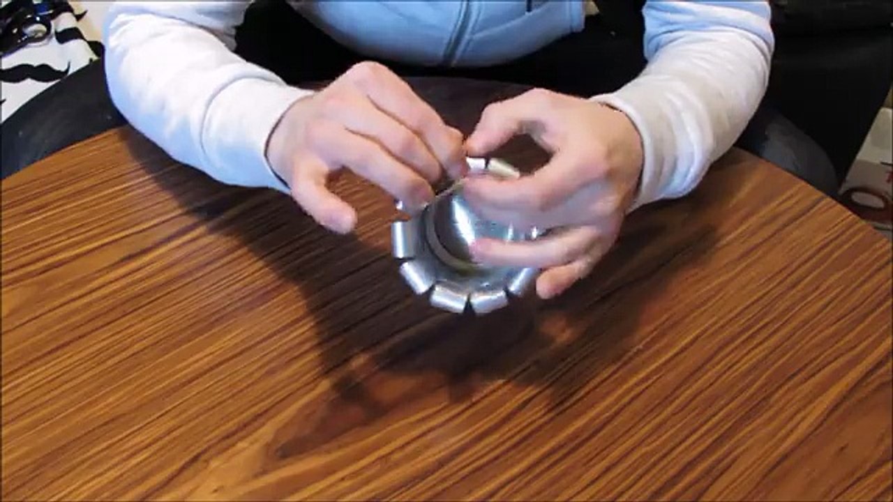 5 LIFE HACKS YOU SHOULD KNOW (dry socks in 5 minutes)