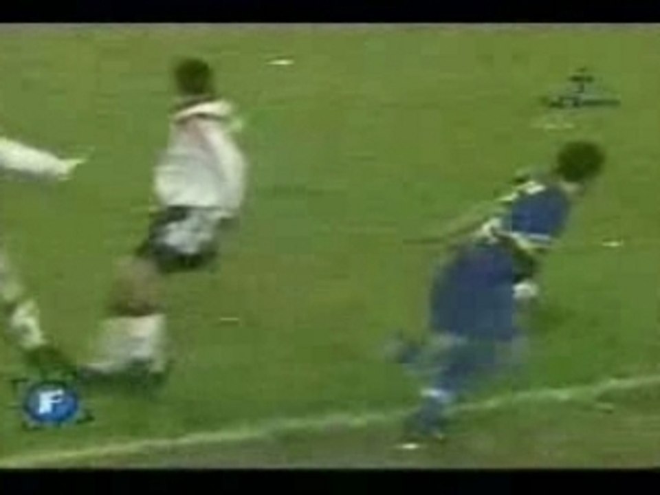 Football - adriano,ronaldo,robinho,ronaldinhio skills