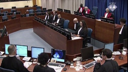 TPIY absuelve a ultranacionalista serbio Seselj