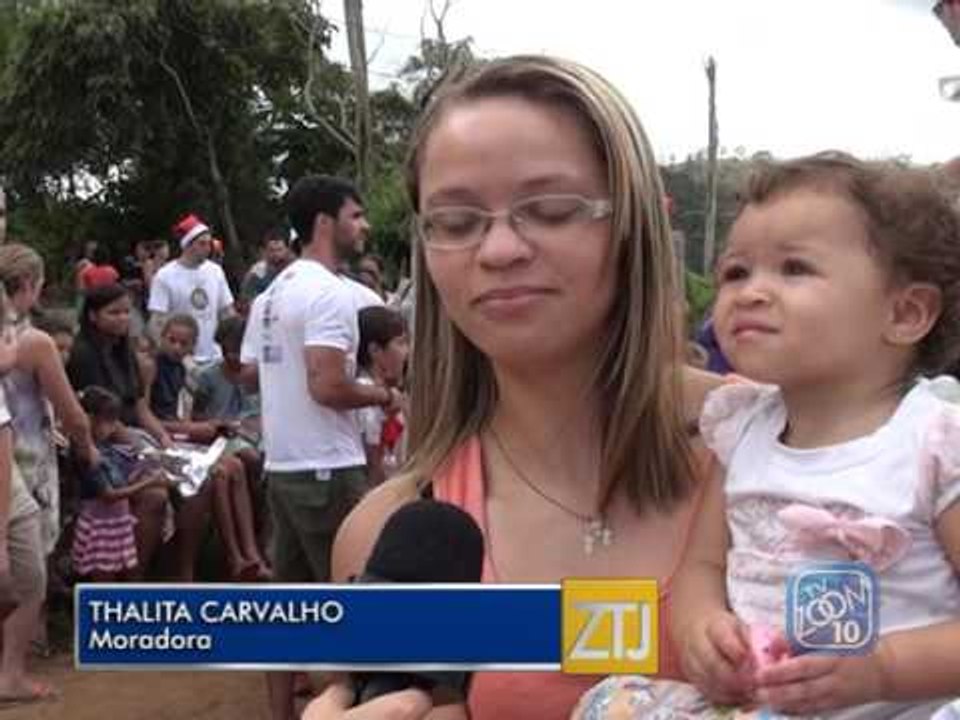 24-12-2015 - ENTREGA DE PRESENTES - ZOOM TV JORNAL