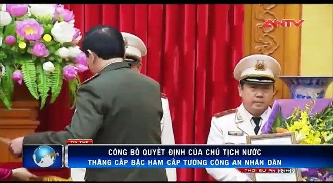 Công bố quyết định của Chủ tịch nước thăng cấp bậc hàm cấp Tướng CAND